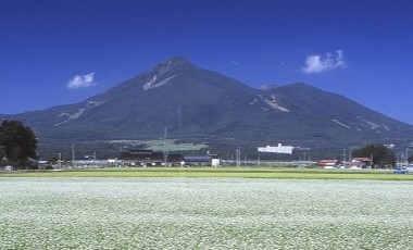 福島民友新聞に当社代表取締役社長である遠藤昭二の猪苗代町振興公社理事長就任に関する記事が掲載されました。